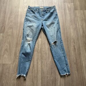 Madewell 9” high rise skinny Distressed Blue Jeans size 31 inseam 27”
